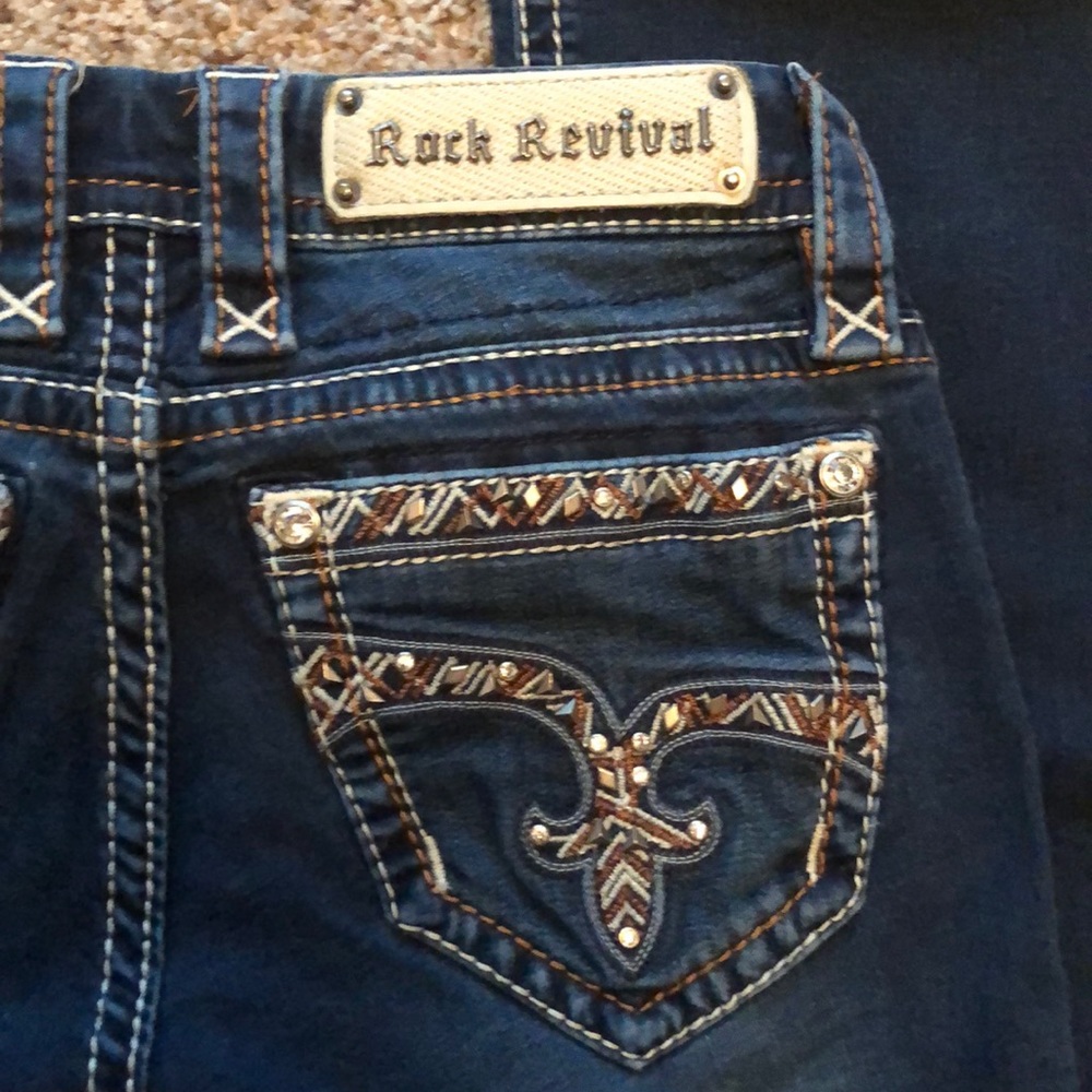 Rock revival mid rise boot cut Jazlyn jeans